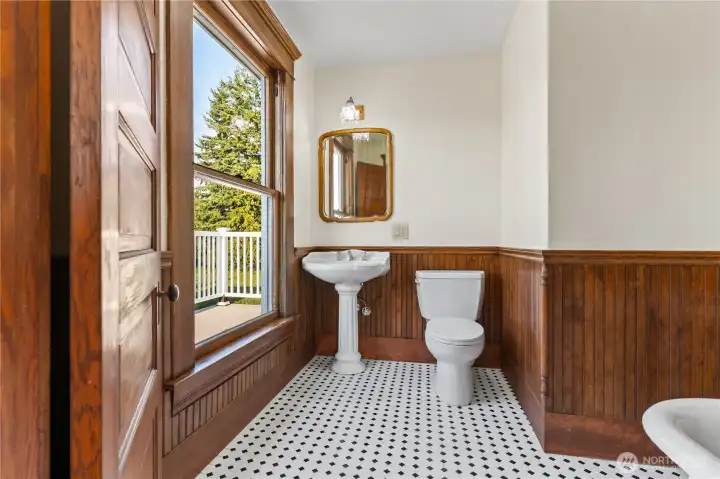 3rd Bedroom en suite Bathroom