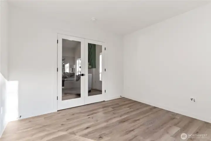 Office/bonus room