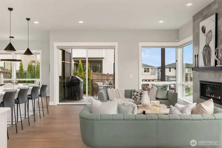 Open, Flowing Floorplan