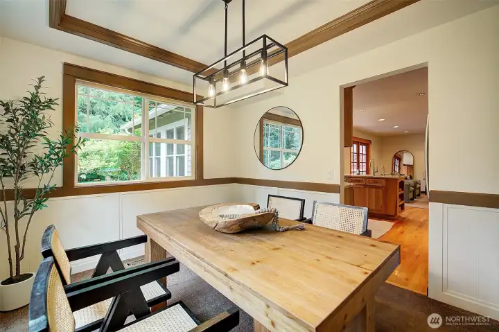 The circular floor plan includes a secondary eating area that could be an office... game room, media room or play area