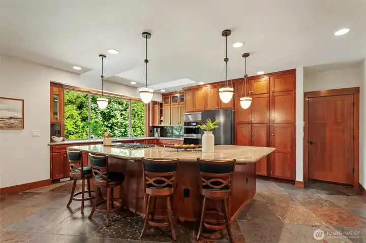 Well appointed kitchen Well appointed kitchen