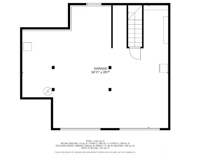Yes---this is a HUGE garage!! Plenty of room for 2-3 vehicles, other toys and ample storage!