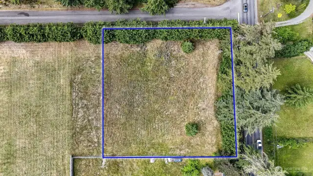 Enjoy the space to spread out while not having the maintenance worries that a larger parcel comes with. Blue boundary lines are approximate. Buyer to verify to their own satisfaction.