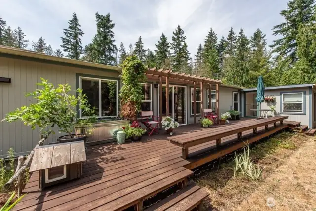 spacious back deck