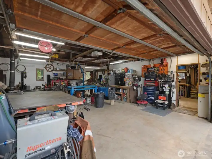 Detached garage or workshop with 220 v power.