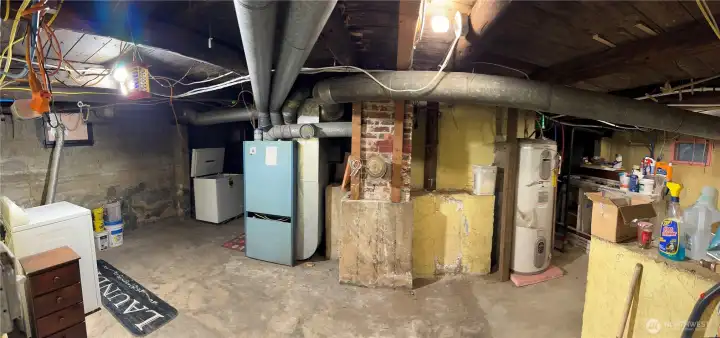 Furnace and hot water tank