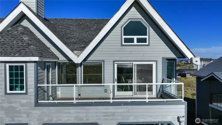 Private deck/balcony off living w/ storage room