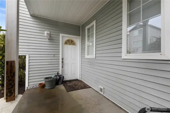 Create your own inviting entry with flower pots & furniture for relaxing the day away. The low maintenance dues include front & back yard sprinklers and maintenance - so you'll have time to enjoy the outdoors chore free