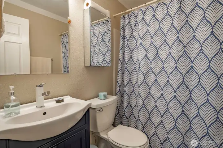 Full Bathroom upstairs.