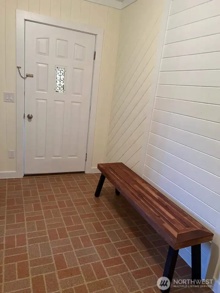 Entry/mudroom.