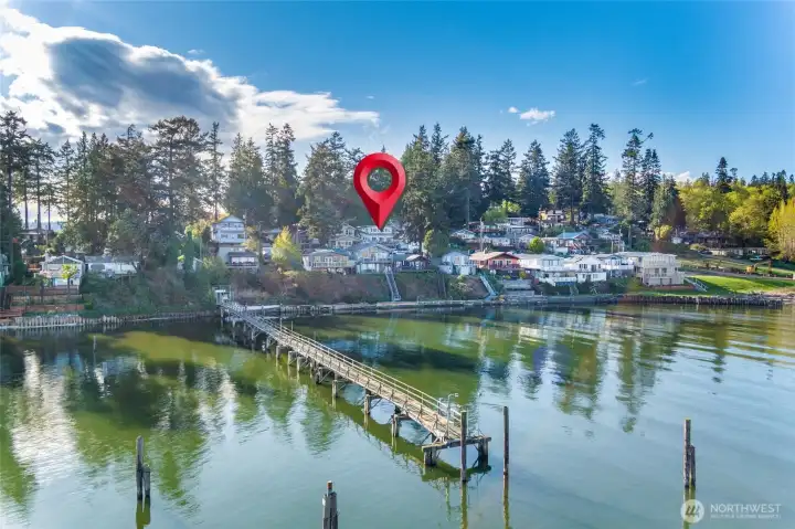 Shared community dock with private 24ft boat space