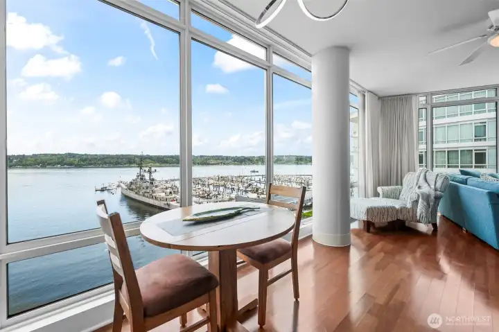 Enjoy views of the sunrise, moonrise, marine wildlife, ferries and more!