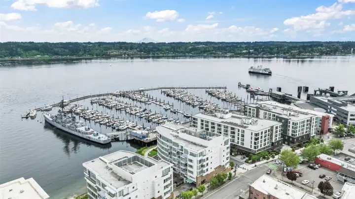 Located in the heart of Bremerton - Seattle ferry, PSNS, restaurants, shops, marina and more!