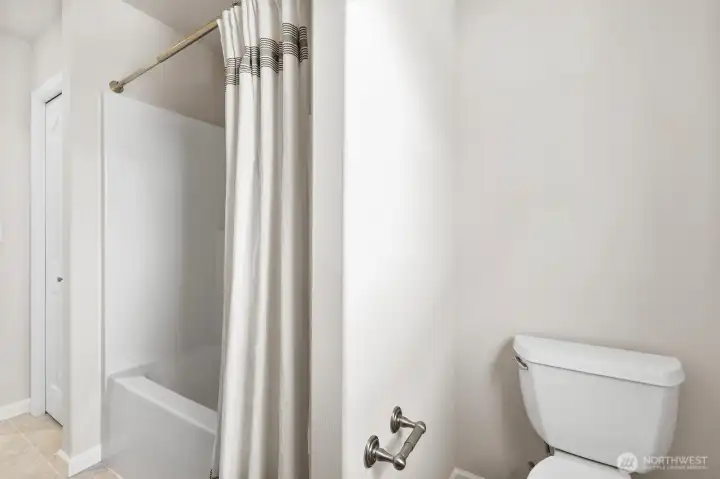 2nd floor full bath
