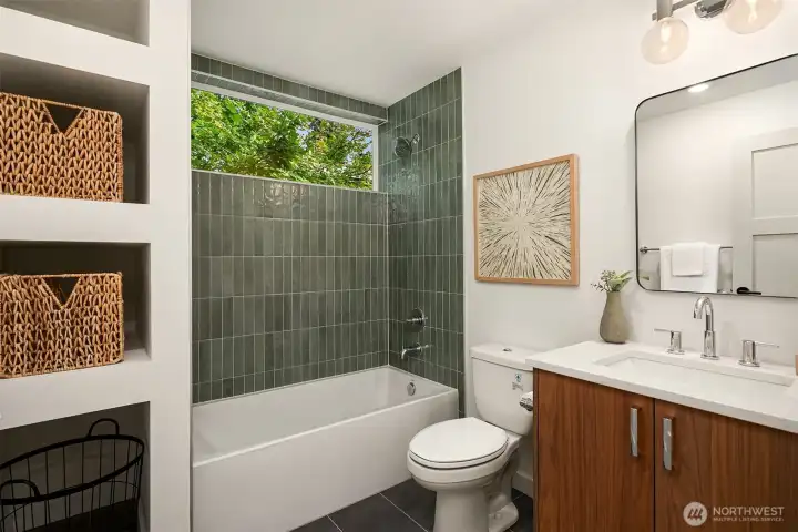 Full bathroom adjacent to flex room.