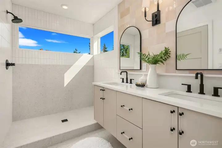 Primary ensuite bathroom.