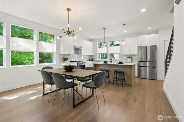 Spacious dining room with good flow to kitchen Spacious dining room with good flow to kitchen