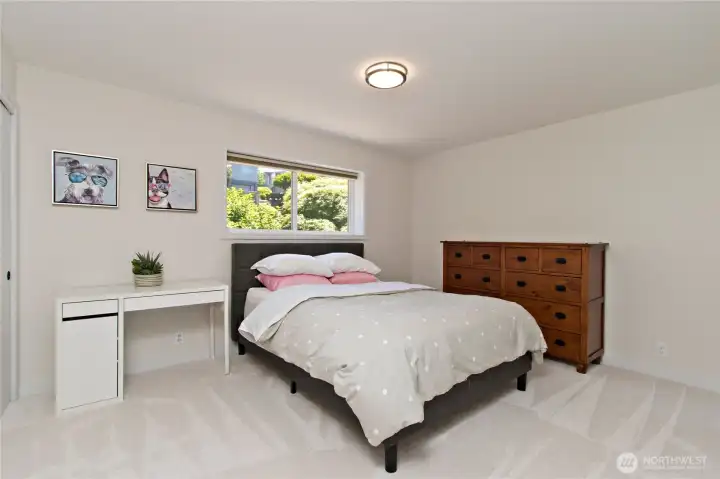 Upstairs primary bedroom