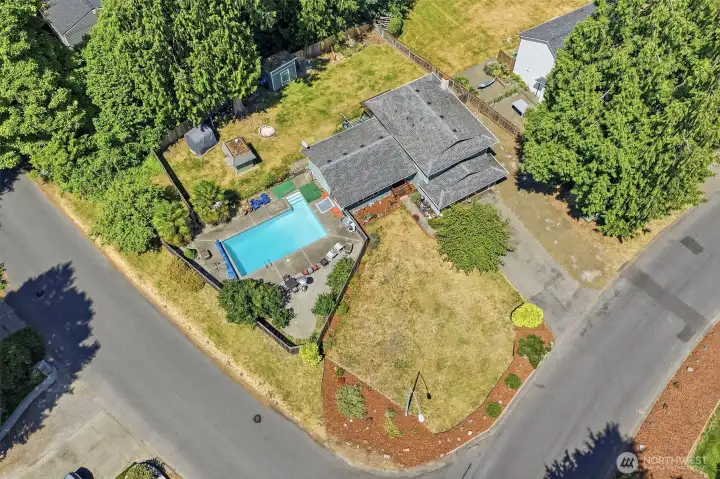 Plenty of elbow room on 1/3 acre lot. Plenty of elbow room on 1/3 acre lot.