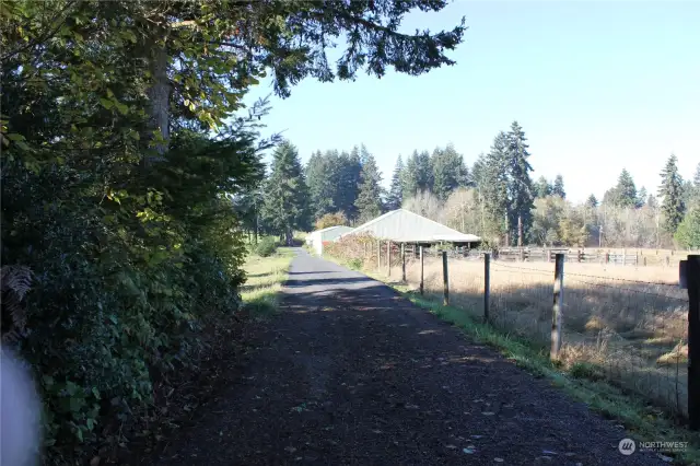 private driveway w/gate