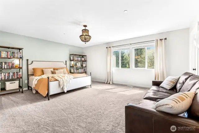 Primary suite- room to multipurpose with desk or seating area.