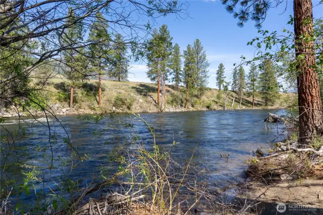 No worries about flooding with this riverfront!