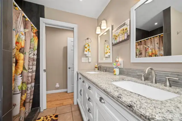 Main bathroom Tiled shower