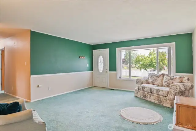 Seller's favorite Living Room pallet; you can love it or quickly change it
