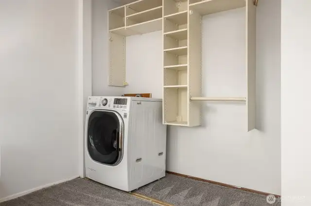 Built-ins for easy organzing.
