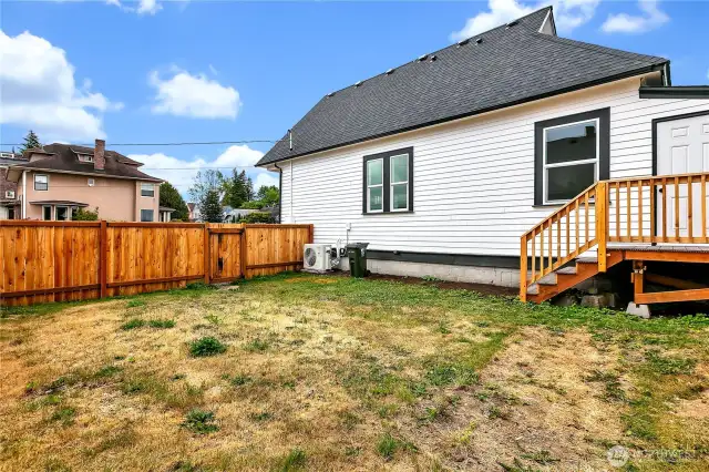 fully fenced back yard