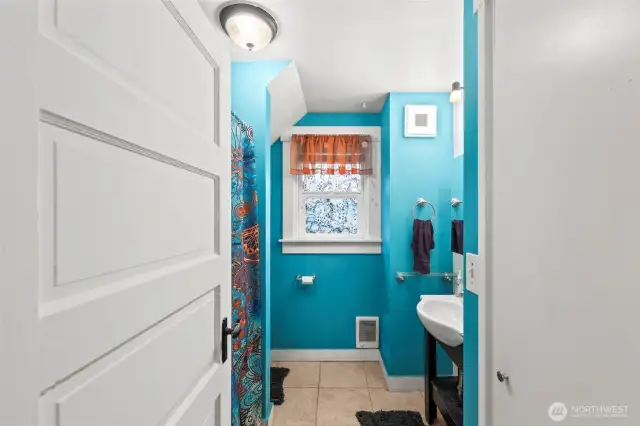 Main floor full bath