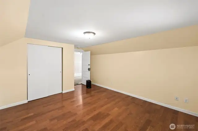 Upstairs Bedroom #4