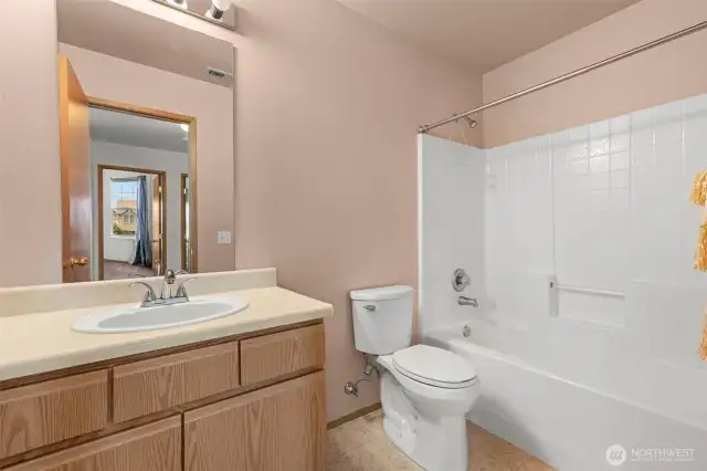 Upper Full Bath