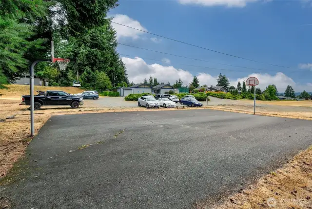 Plenty of parking at the HOA community center