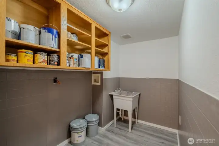 basement laundry room