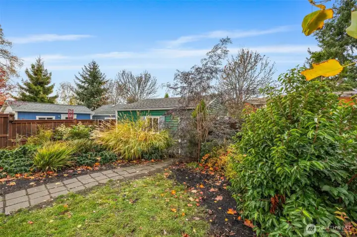 Backyard to Detached Garage