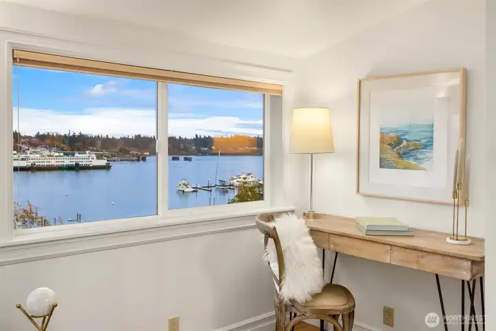 Perffect spot to be creative or enjoy the water while working