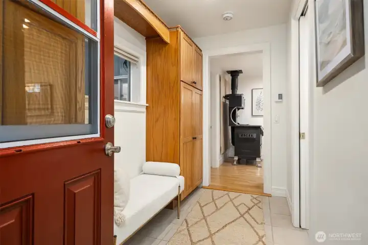 Entry/mud room