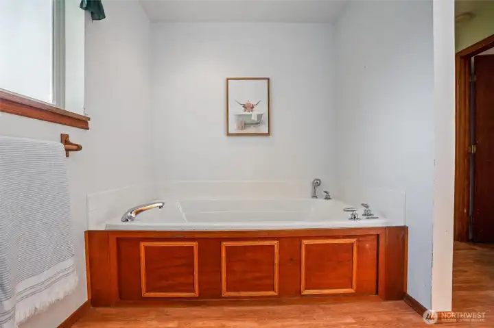 ADU soaking tub
