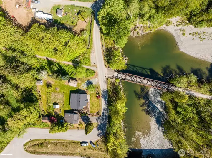 Showing home, property, Deer Creek, Whitehorse Trail!