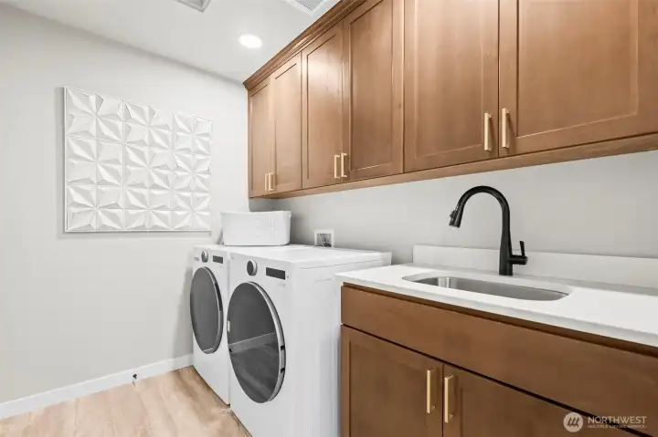 Photos are of a similar home and floor plan. Colors, specs & upgrades may vary.