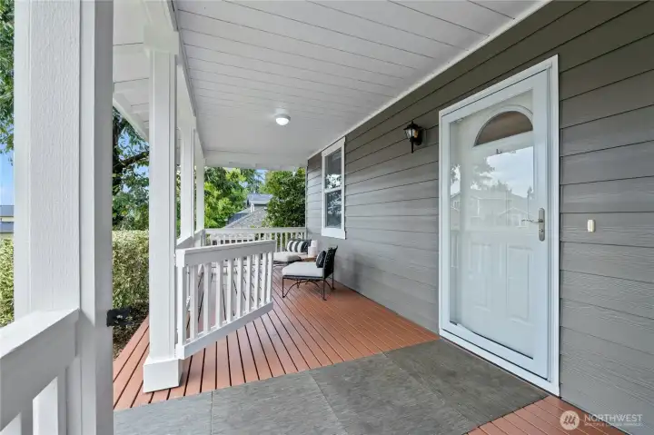 Wrap-around deck