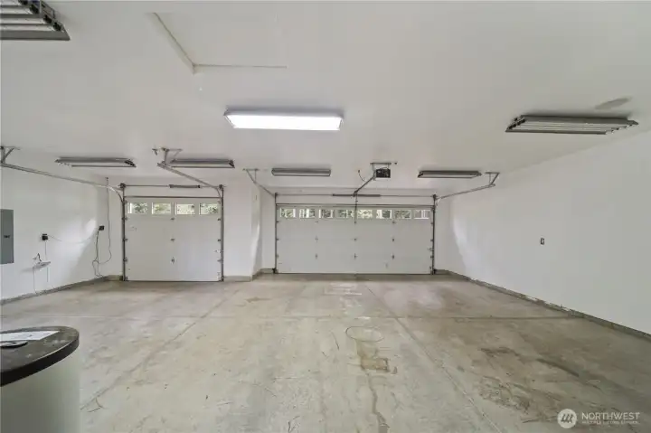 Attached 3 car garage