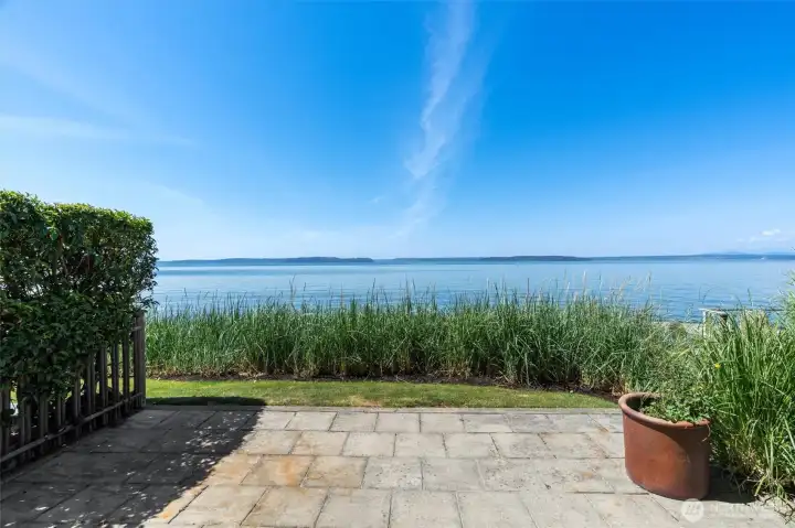 This waterfront end-unit condo is perfectly positioned to capture sweeping west-facing views of Blake Island and the Olympic Mountains. Enjoy an ever-changing panorama of maritime traffic, abundant marine life, and spectacular 24-karat sunsets from the comfort of your own home. This waterfront end-unit condo is perfectly positioned to capture sweeping west-facing views of Blake Island and the Olympic Mountains. Enjoy an ever-changing panorama of maritime traffic, abundant marine life, and spectacular 24-karat sunsets from the comfort of your own home.