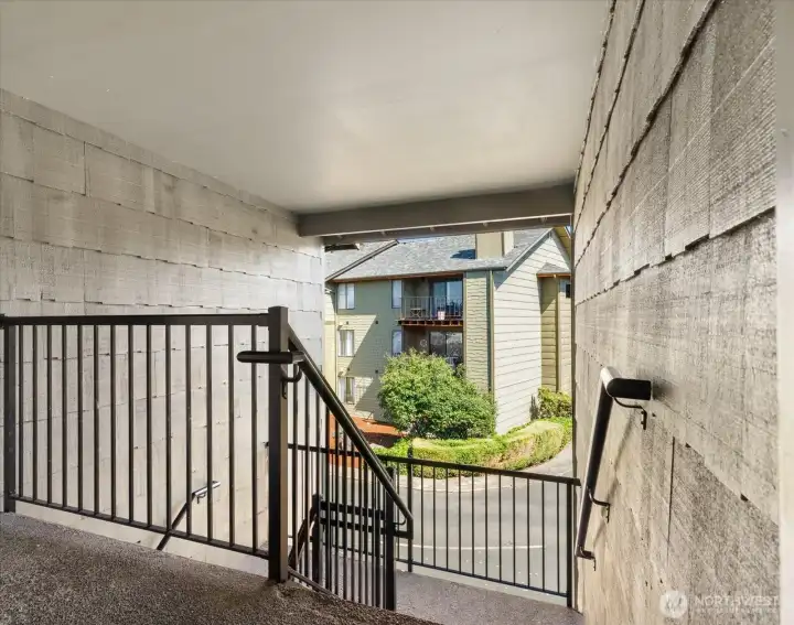 Front entry/exit Front entry/exit