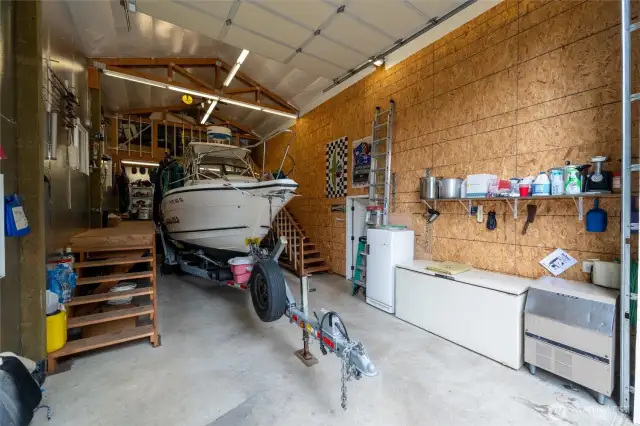 The large enclosed heated and insulated RV/boat bay.