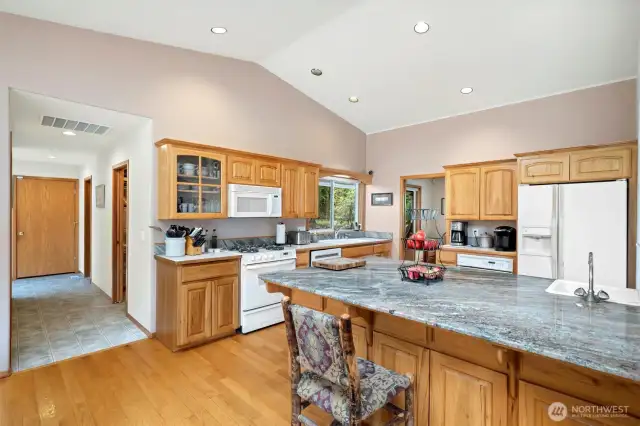 The kitchen has 2 sinks and 2 ovens.