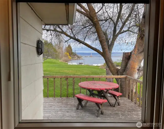 Looking out the dining room window upriver to Brewster and the bridge.
