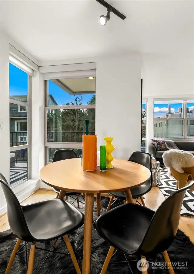 A rare find in the city, this corner residence not only boasts an expansive private patio tucked away up off the main street, the spacious shared rooftop terrace expands the outdoor offerings well beyond the vast majority of urban condominiums. Bask in the fresh air and warm, bright southern light.