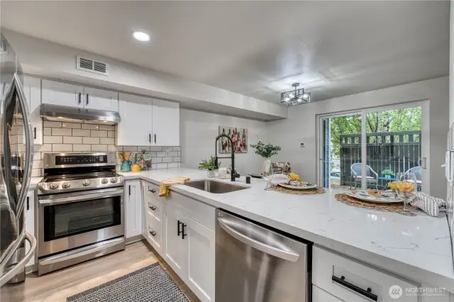 Look at the expansive bar perfect for entertaining.